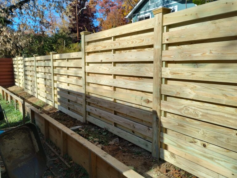 Horizontal Board on Board - PT Laurel