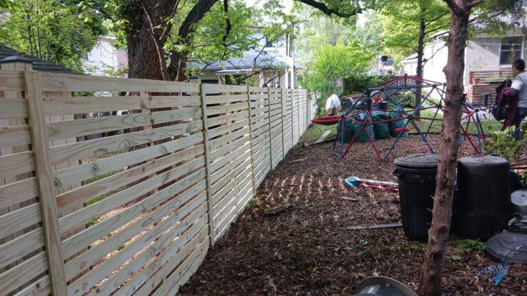 Horizontal Semi Privacy- Silver Spring